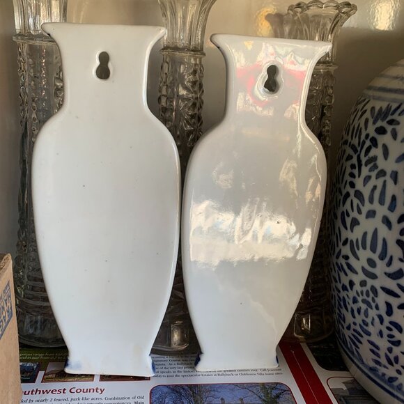 Chinese porcelain wall pocket vase blue and white set of 2 - Picture 8 of 10